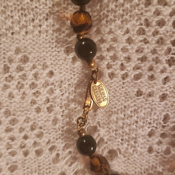 Miriam Haskell glass beaded necklace - Picture 3 of 3
